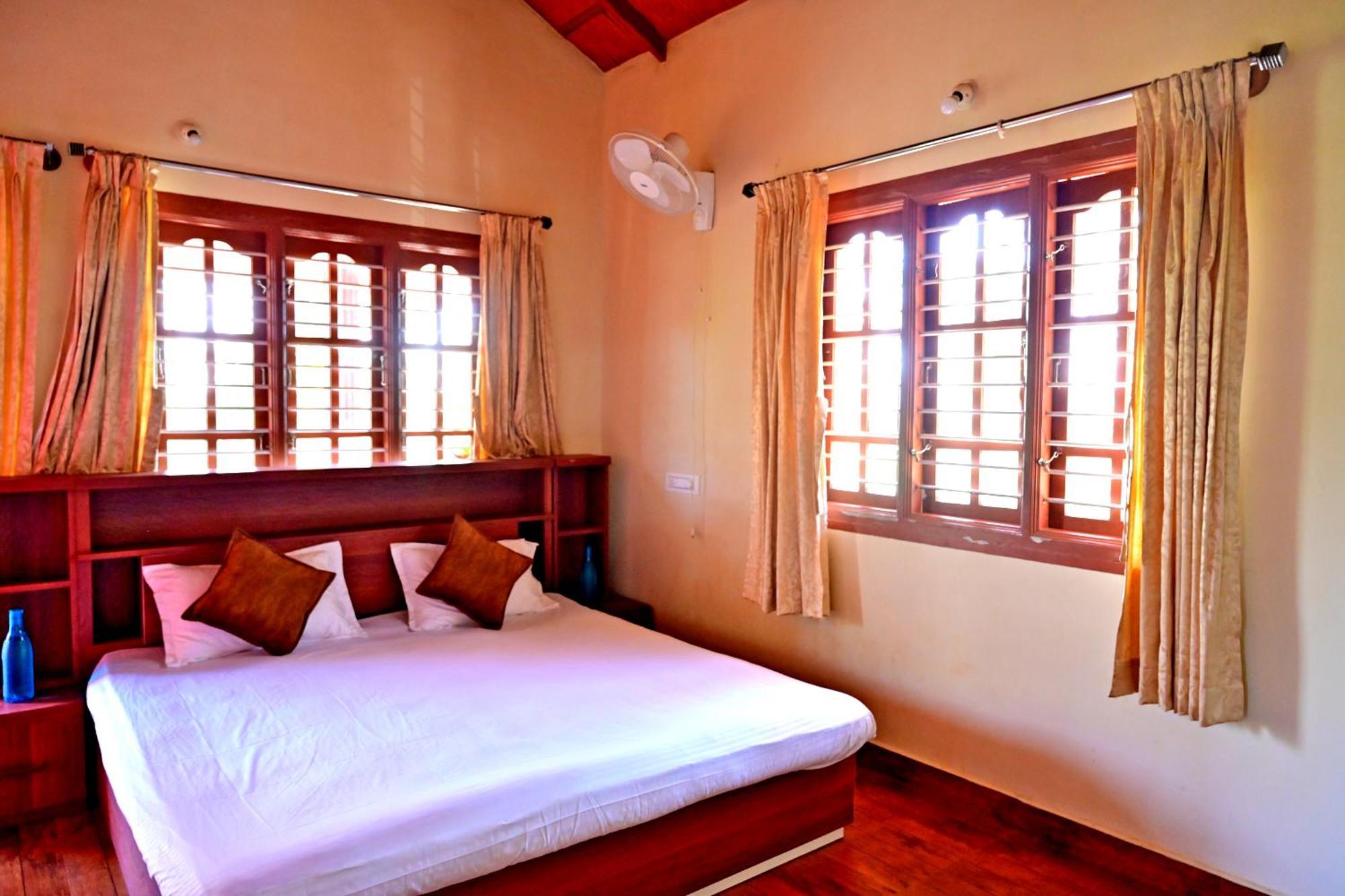 Hulihara Homestay - Full Villa, Coffee Estate & Balcony View サクルシュプール エクステリア 写真