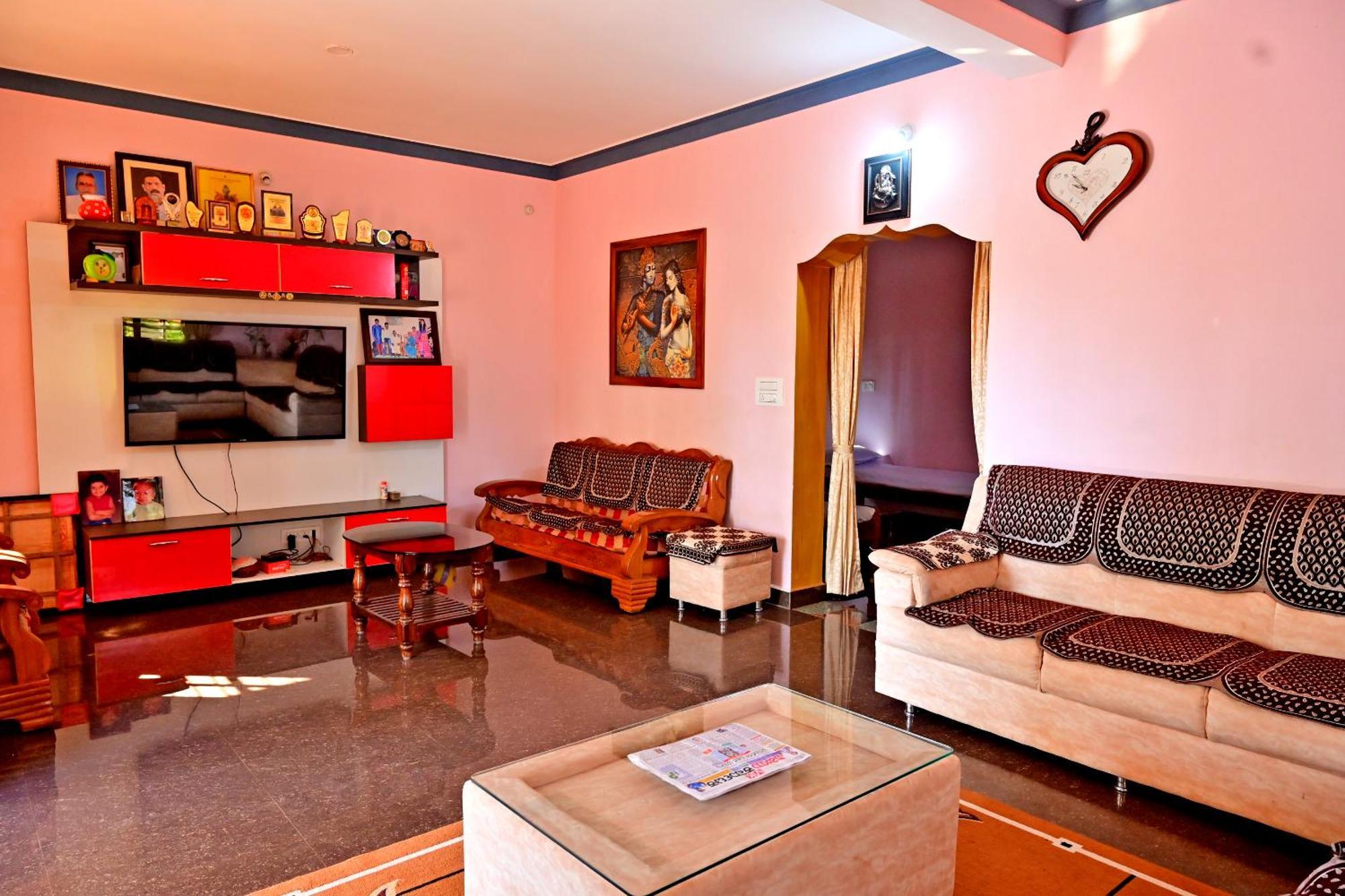Hulihara Homestay - Full Villa, Coffee Estate & Balcony View サクルシュプール エクステリア 写真