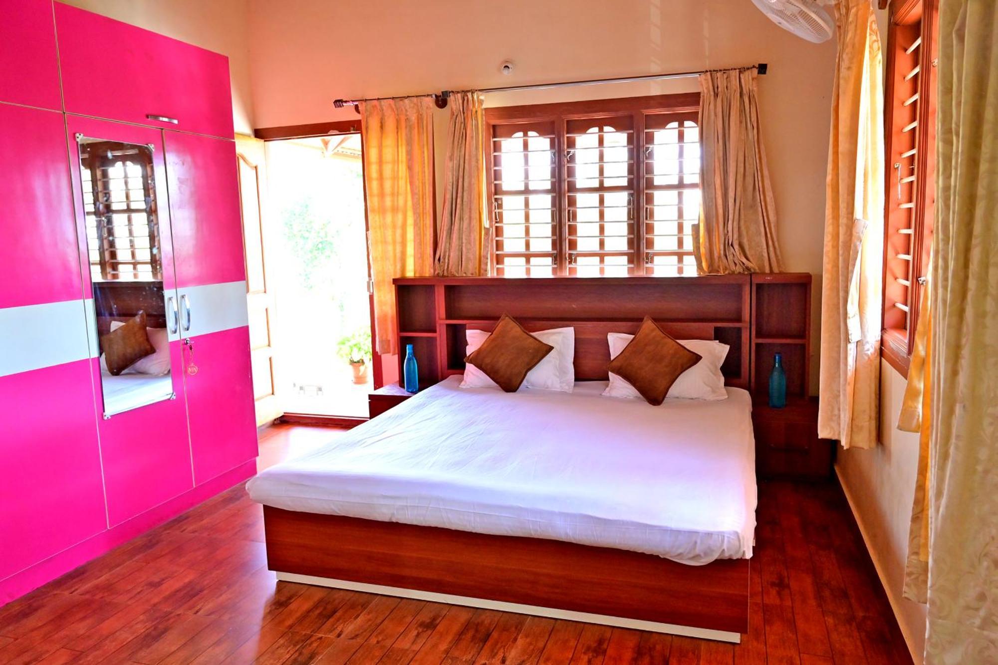 Hulihara Homestay - Full Villa, Coffee Estate & Balcony View サクルシュプール エクステリア 写真
