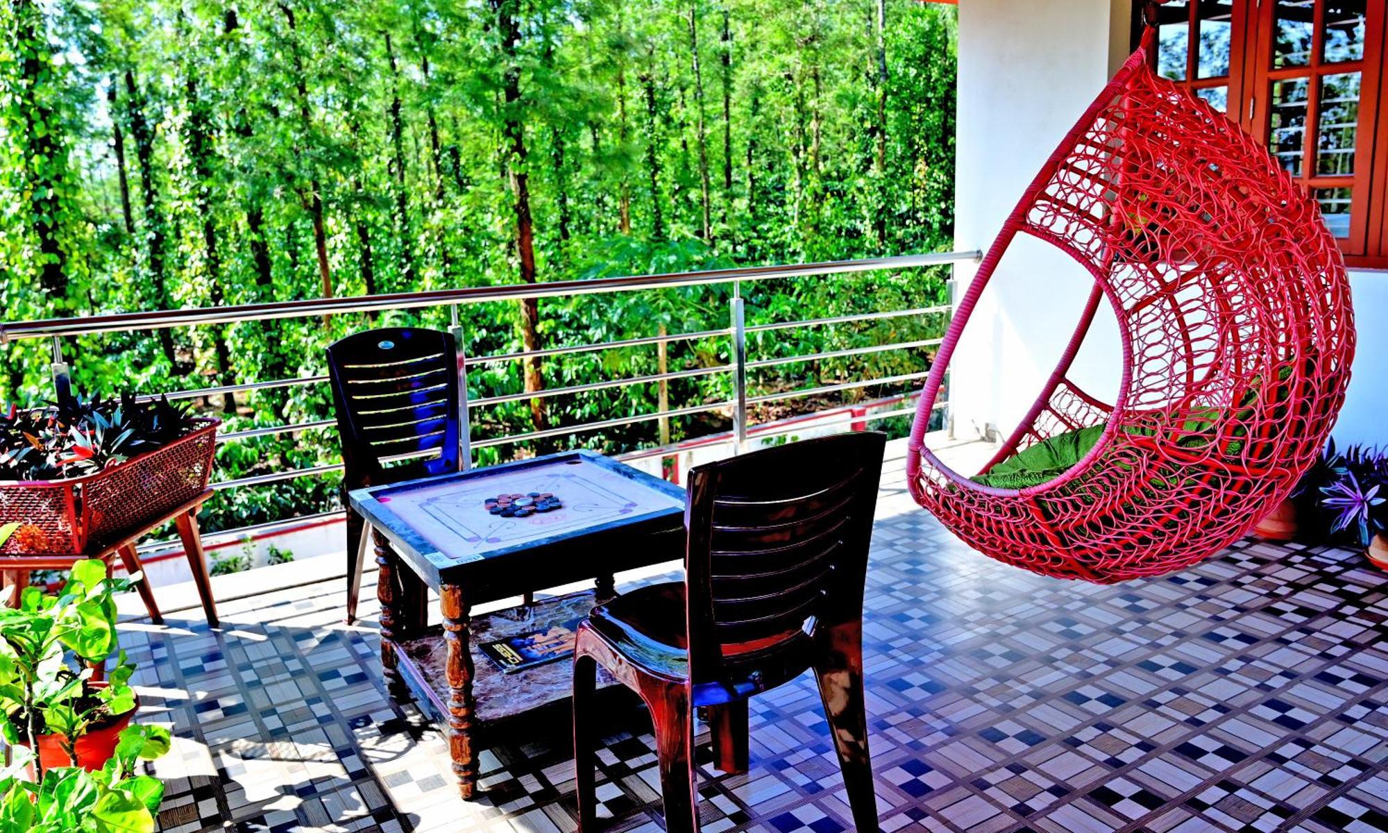 Hulihara Homestay - Full Villa, Coffee Estate & Balcony View サクルシュプール エクステリア 写真